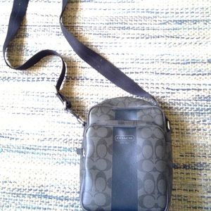 Coach Signature Crossbody/Messenger Purse
